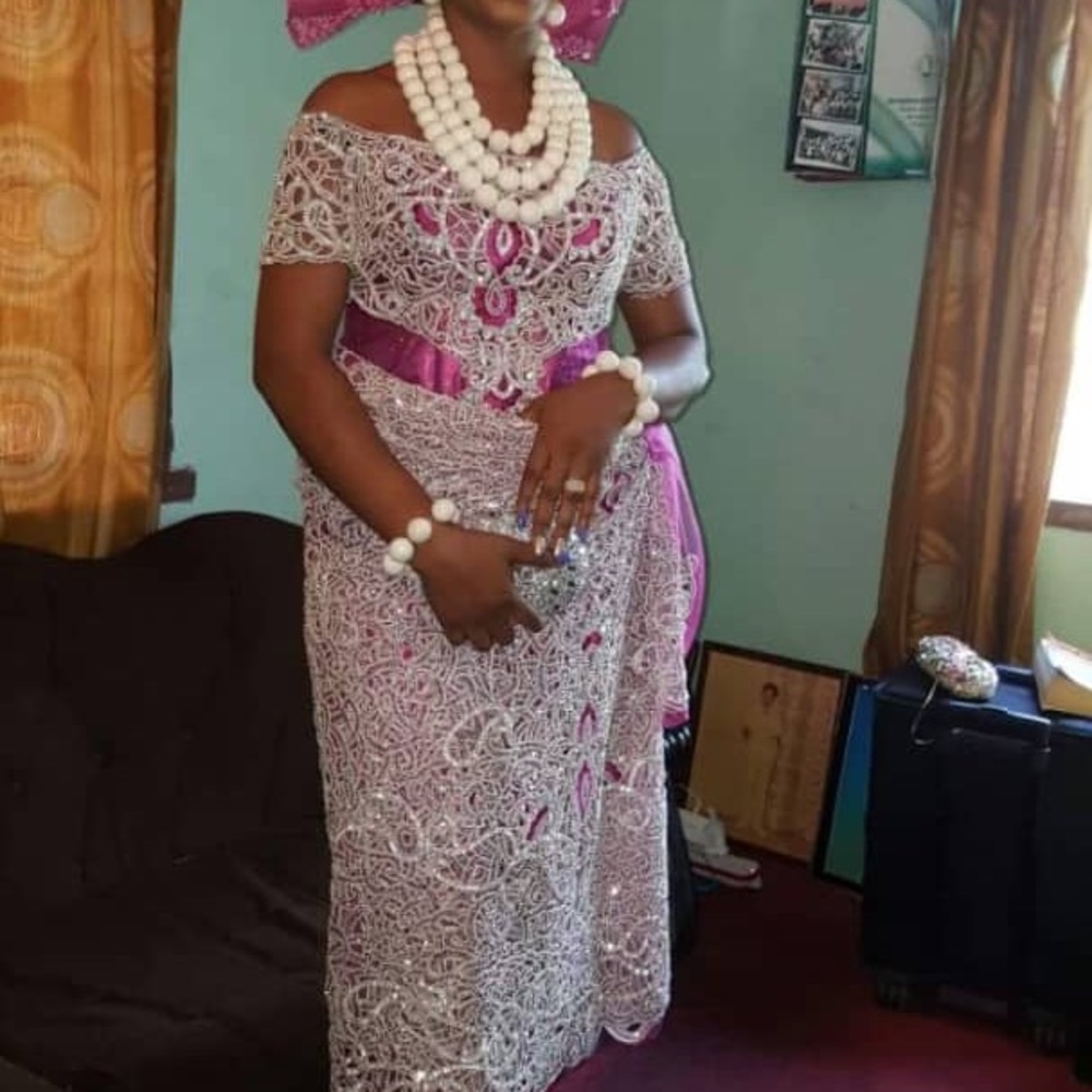 Meet your Posher, Ebiere